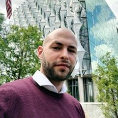 Десислав Илиев – Изпълнителен директор и стратег по AI автоматизация